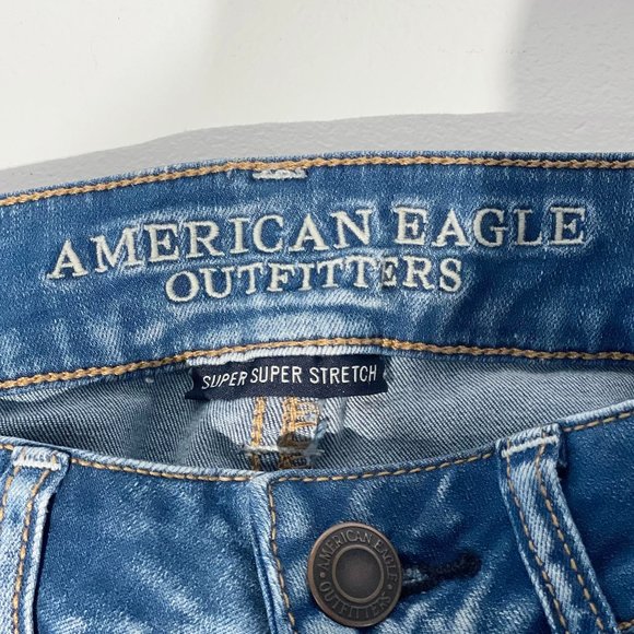 American Eagle Midi Jean Shorts | Women's Size 4 | Light Bright Blue - Picture 5 of 6